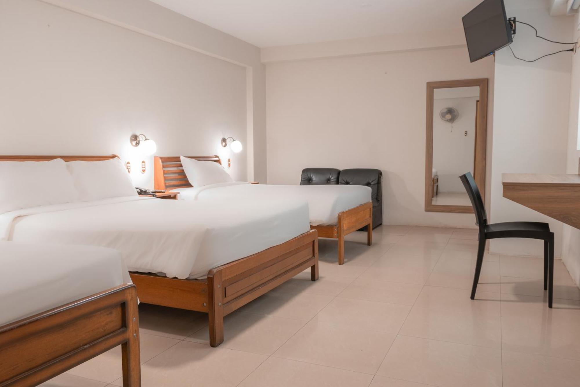 Hotel Alexander トルヒーリョ 部屋 写真