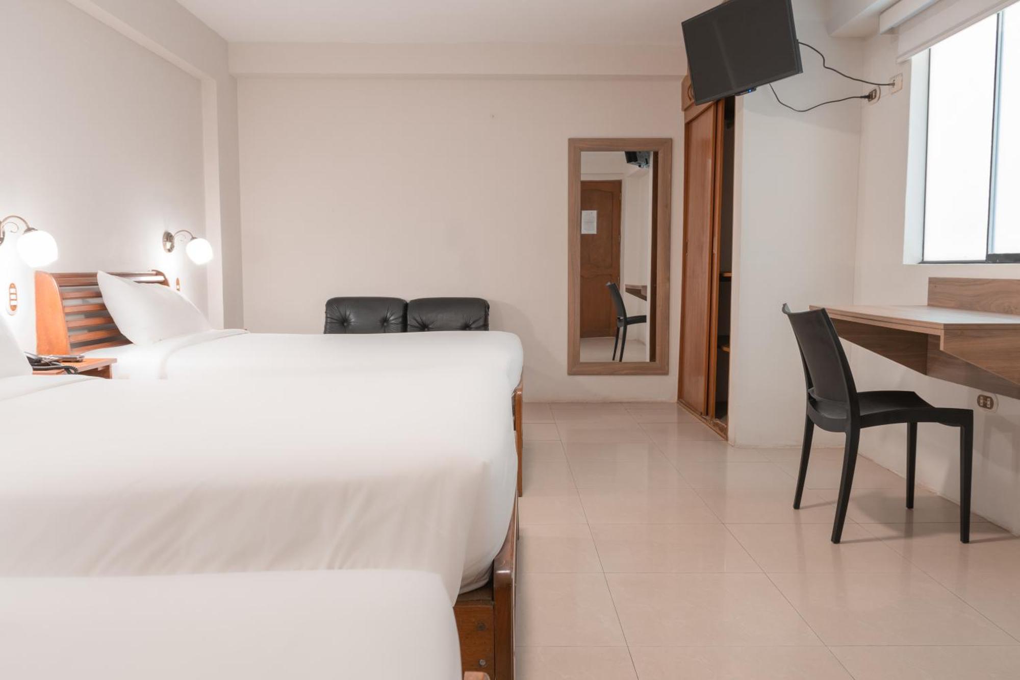 Hotel Alexander トルヒーリョ 部屋 写真
