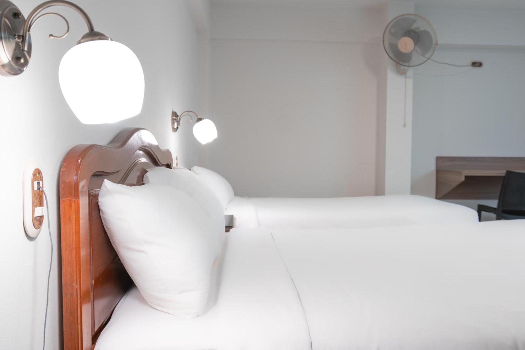 Hotel Alexander トルヒーリョ 部屋 写真